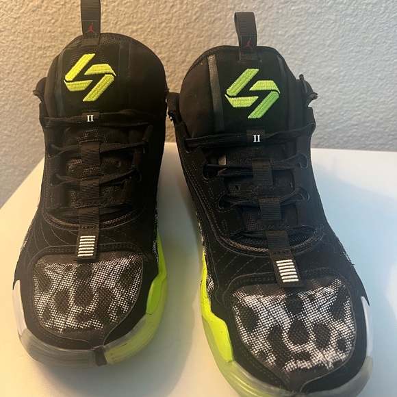 Men\'s Nike Jordan Black Luka 2 Basketball Sneakers Size 13